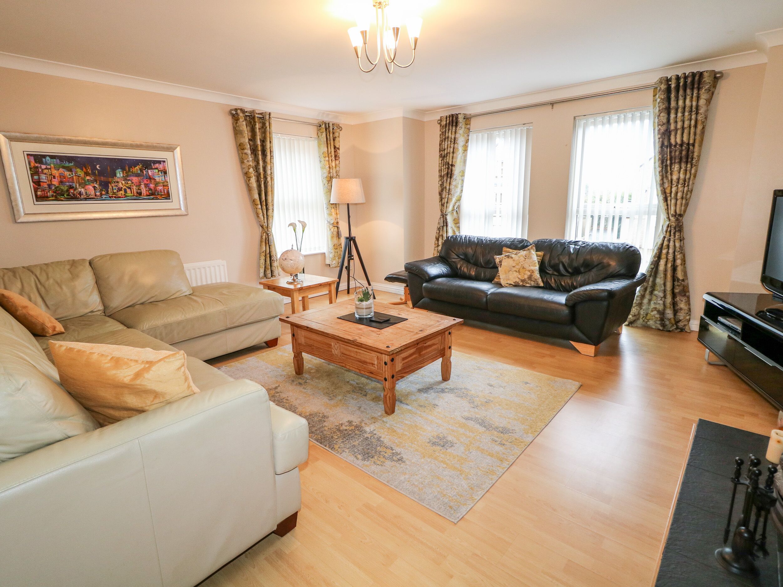 THE ADMIRAL, pet friendly, with open fire in Coleraine