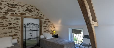 2 chambres, lit de bébé portatif, accÚs au Wi-Fi (inclus)