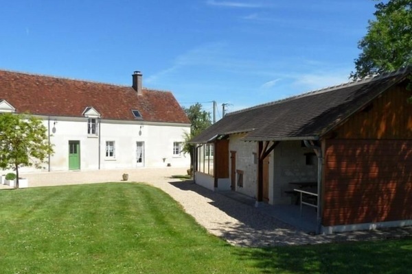 Gîte et terrain arboré