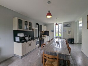 Fridge, microwave, dishwasher