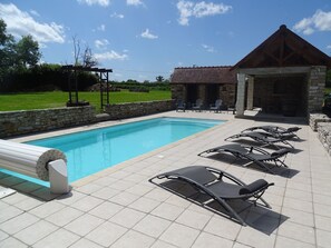 Pool - Charming stone cottage with pool, large garden, and nearby hiking trails in Brenne Natural Park (Prissac)