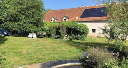 Peaceful Renovated Farmhouse: 6 Bedrooms, Private Terrace, in Berry Heart, Near Le Blanc