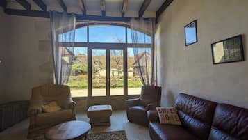 Télévision, cheminée