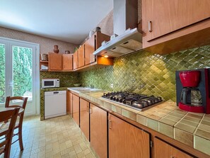 Kühlschrank, Mikrowelle, Geschirrspüler