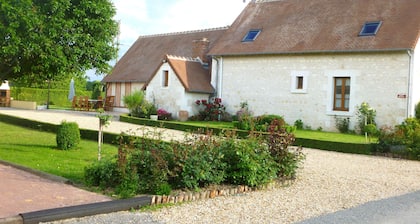 Spacious Cottage near Valençay Castle & Beauval Zoo with Outdoor Activities & Large Garden