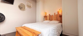 Eco-renovated rectory with terrace and pond view, near Brenne Regional Natural Park