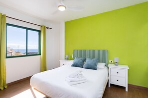 2 bedrooms, iron/ironing board, free WiFi, bed sheets - Nice 2 bd apartment by the sea in Playa San Juan (Playa de San Juan)