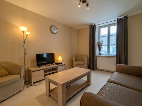 Maison de plain-pied en Brenne avec cour close, Wifi et proche de Châteauroux et étang de pêche