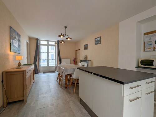 Charming Ground-Floor Cottage in Brenne with Enclosed Courtyard, Near Fishing and Birdwatching Spots