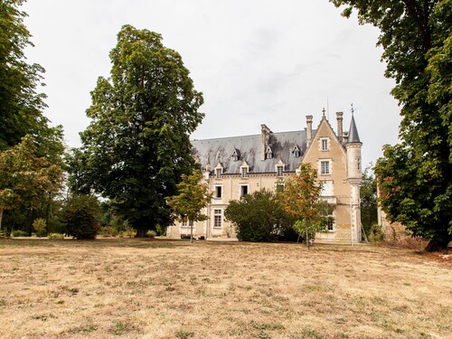 Charming Cottage on XVIIIth Century Estate with Museum, Fireplace, and Private Parking