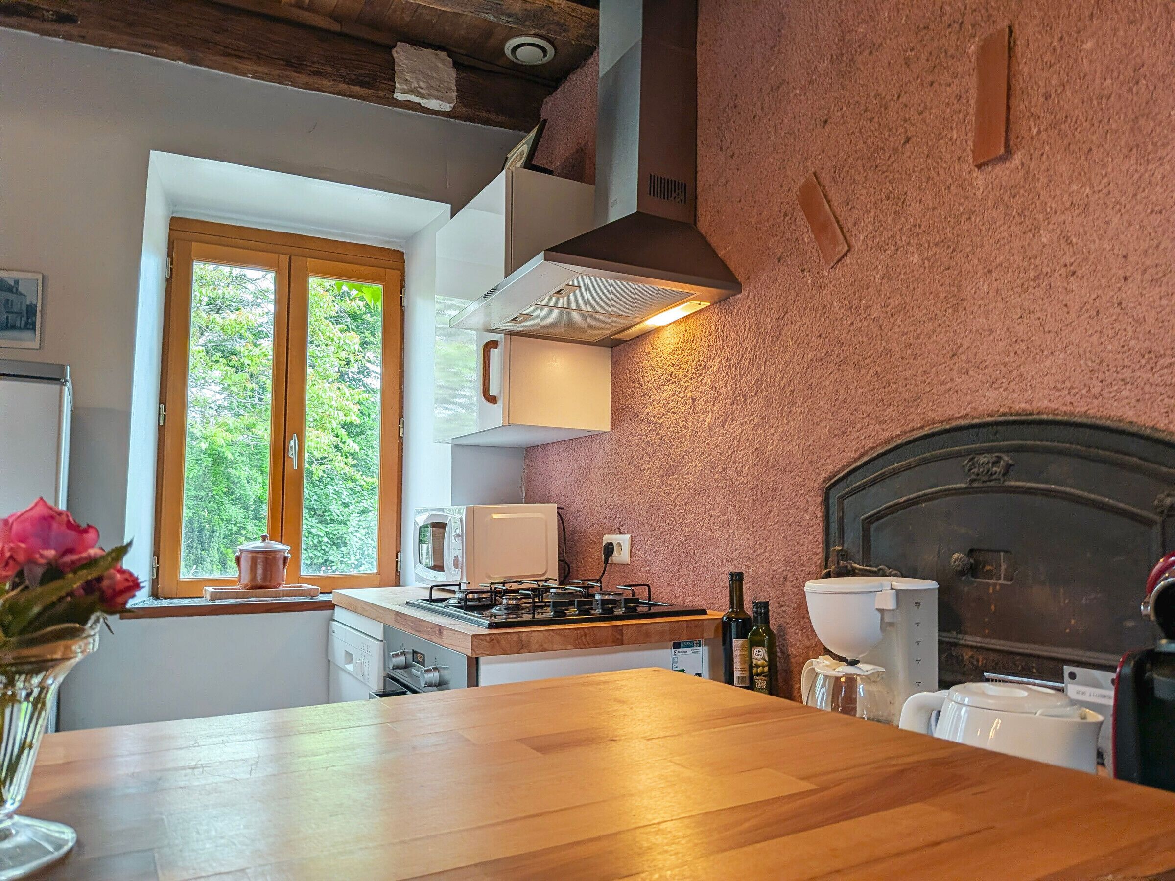 Fridge, microwave, dishwasher