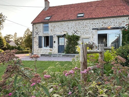 Charming 1864 Stone House with Garden, Near George Sand's Estate, 10 min from La Châtre