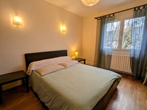 3 bedrooms, free WiFi, bed sheets