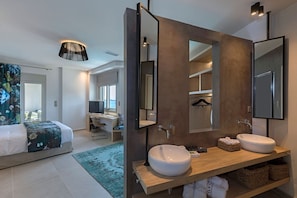 5 Schlafzimmer, Bügeleisen/Bügelbrett, kostenloses WLAN, Bettwäsche