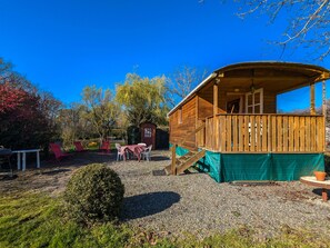 Terrace/patio - Countryside Retreat with Shared Pool in Mouhers (Mouhers)