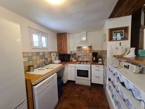 Fridge, microwave, dishwasher