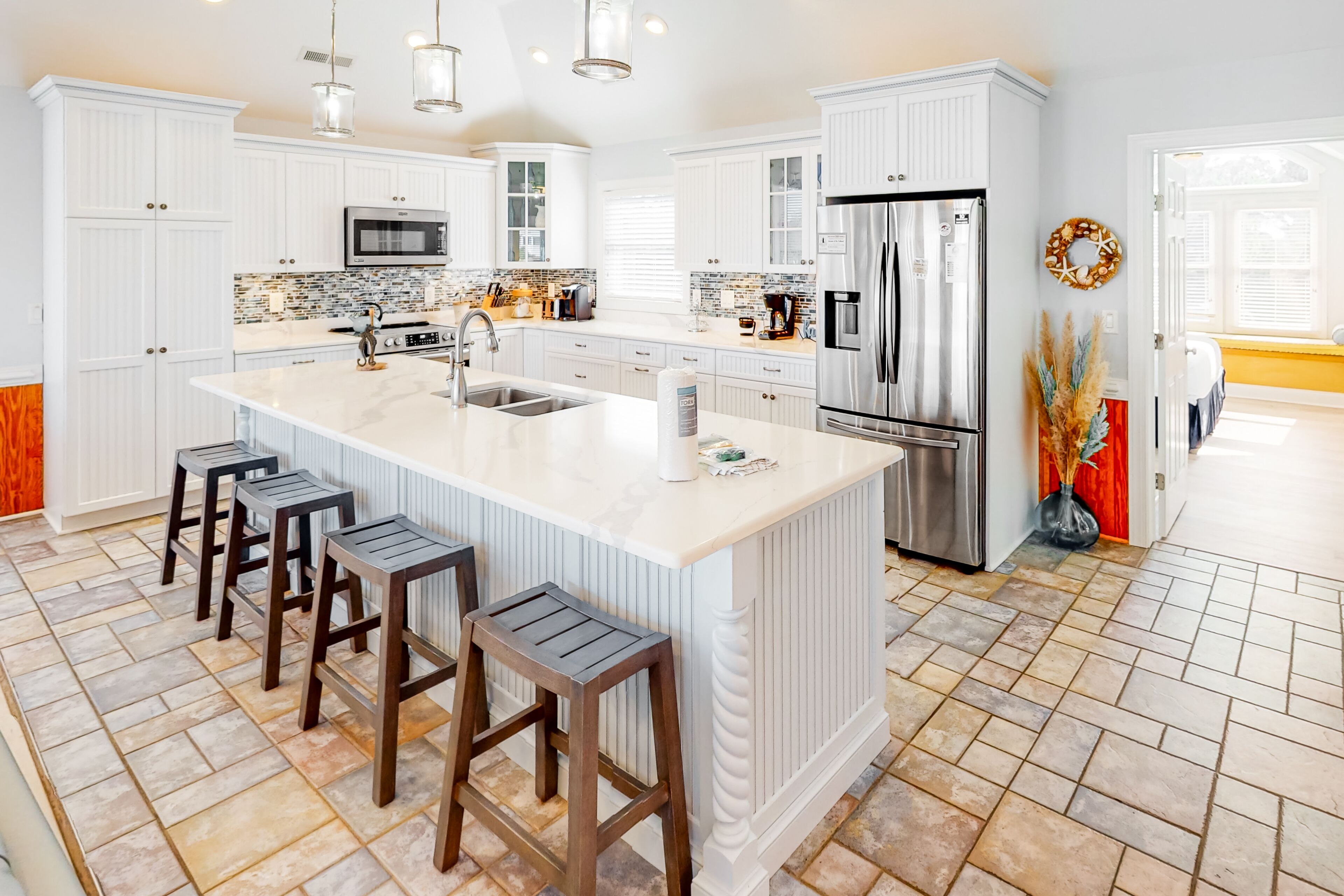 Soundside In Corolla w/ Private Pool, Hot Tub & Rec Room w/ Pool Table