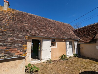 Charming Country House with Garden in Berry - Near Abbaye de Fontgombault and La Roche-Posay
