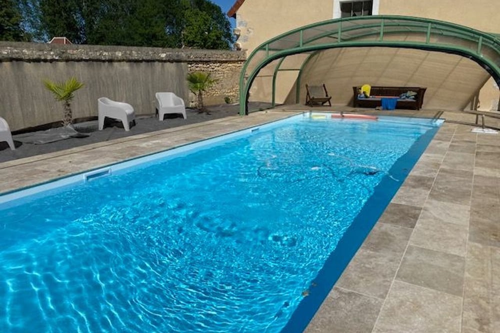 Gite Ardentes, 4 bedrooms, 12 persons