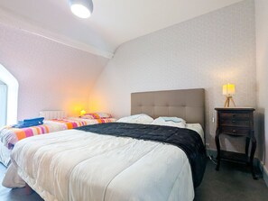 3 bedrooms, free WiFi, bed sheets