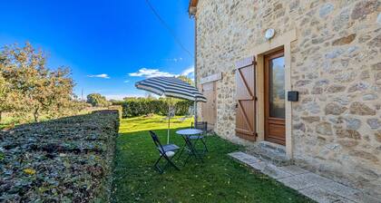 Charming House near Eguzon Lake - Peaceful Garden, Child Games, Private Parking