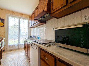 Kühlschrank, Mikrowelle, Geschirrspüler