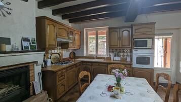 Fridge, microwave, dishwasher