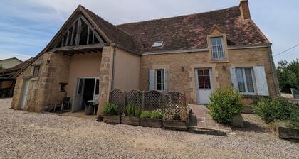 Charmant gßte en Berry avec terrasses, jardin et parking privé, proche de Nohant et La Chùtre