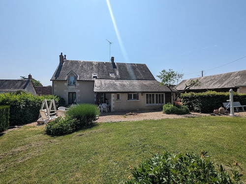 Charming Village House with Large Garden, Games Room, and Proximity to Loire Castles and Beauval Zoo