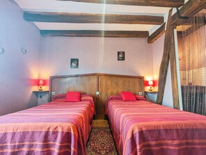 5 bedrooms, free WiFi