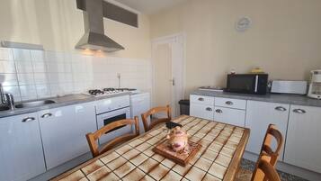 Fridge, microwave, dishwasher