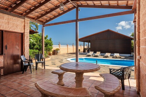 Vacation Home "La Molineta" with Mountain View, Pool, Garden, Terrace & Wi-Fi