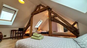 2 chambres, Wi-Fi gratuit, draps fournis