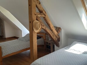 2 bedrooms, free WiFi, bed sheets