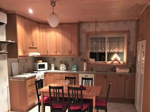 Piano cottura, lavastoviglie, macchina per tè/caffè, bollitore elettrico