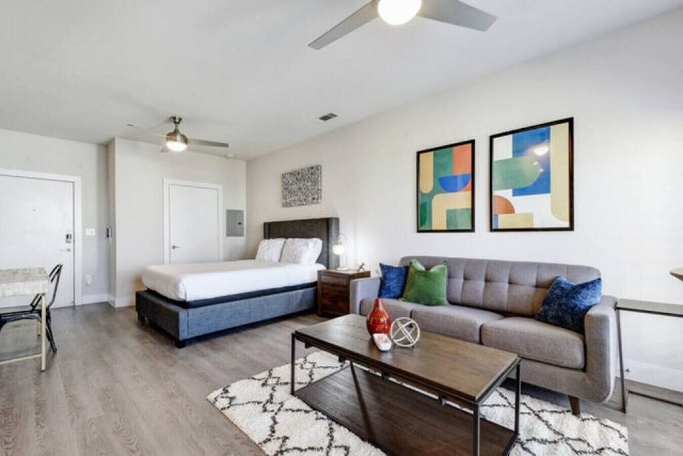 Cozy Studio | Near Downtown | Free Parking