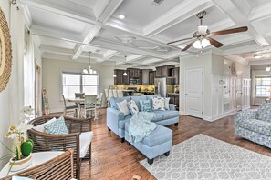 TV, books - Half Mi to Inlet Beach: Home w/ Grill & Fire Pit (Inlet Beach)