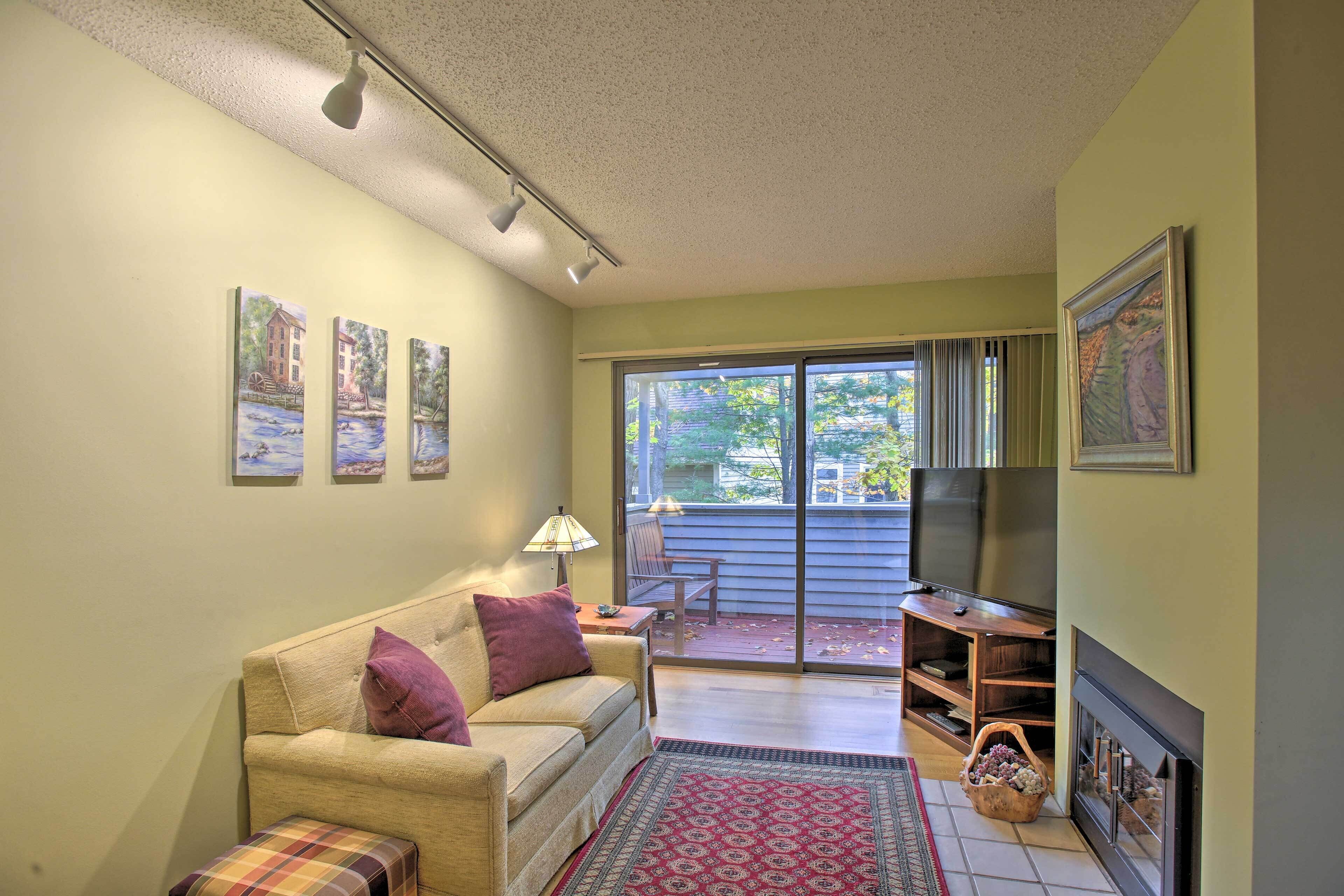 Inviting Resort Home w/ Grill & Beach Access!