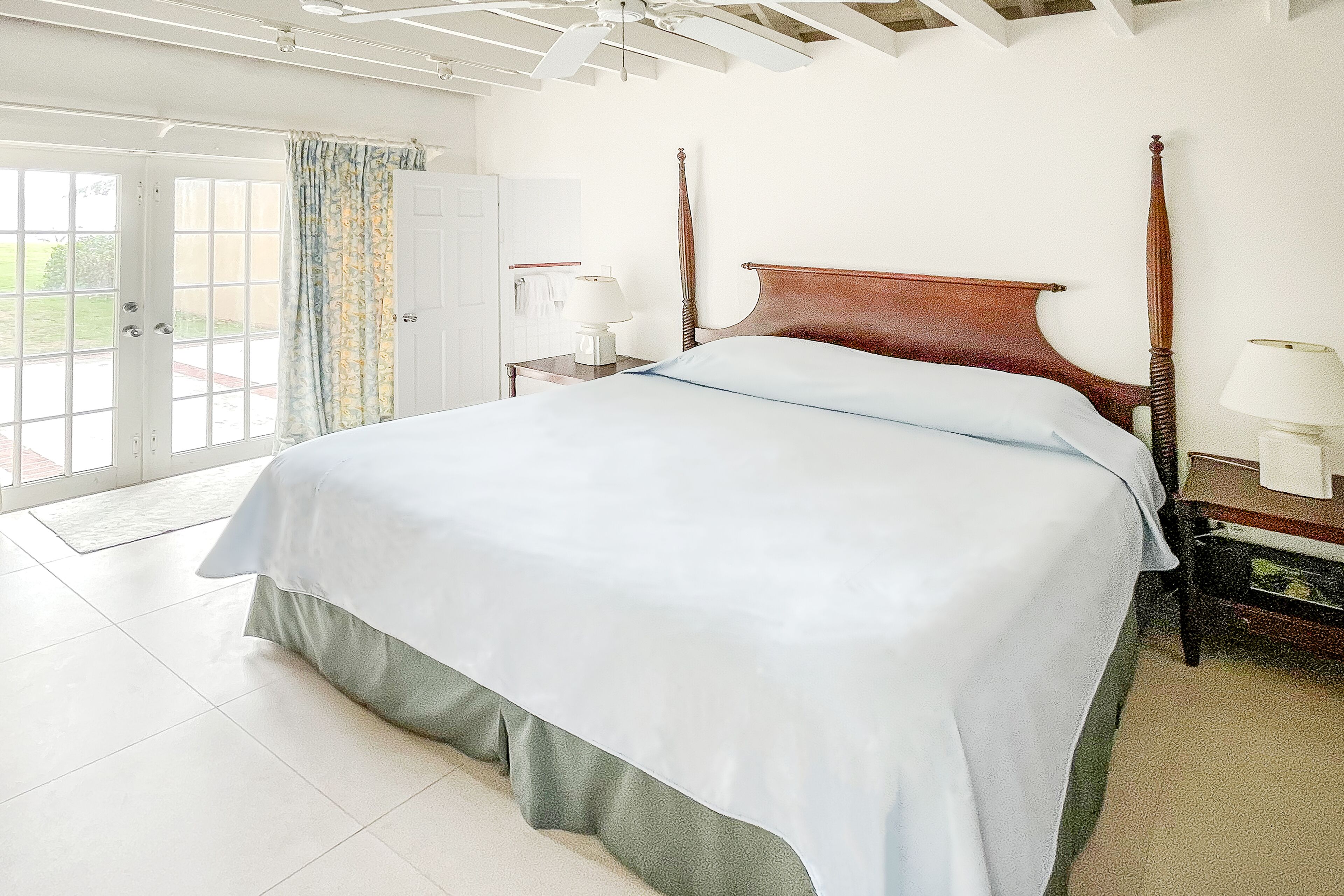 5 bedrooms, iron/ironing board, travel crib, WiFi