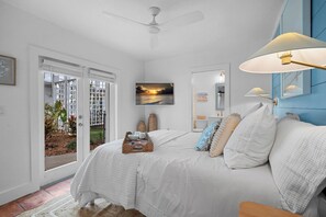 2 bedrooms, iron/ironing board, free WiFi, bed sheets - Orchid Villa by Beach Boutique Rentals (Holmes Beach)