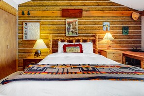 2 bedrooms, iron/ironing board, WiFi, bed sheets - Country townhome next to golf course with mountain view & vaulted ceilings (Jackson)