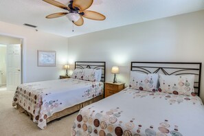 3 bedrooms, free WiFi, bed sheets - Beach Place 511 3 BR Gulf Front (Madeira Beach)
