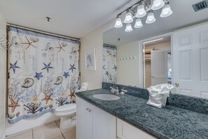 Hair dryer, towels - Beach Place 511 3 BR Gulf Front (Madeira Beach)