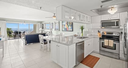 Get Away In This Well-Appointed Gulf Front Condo