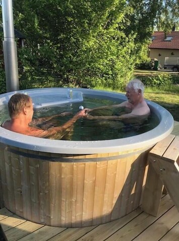 Bain à remous extérieur