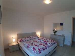 2 habitaciones, tabla de planchar con plancha y wifi 