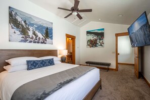 4 bedrooms, desk, iron/ironing board, WiFi