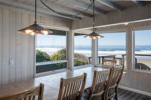 Dining - Enjoy the waves in the hot tub at this beachfront home with direct beach access (Lincoln city)