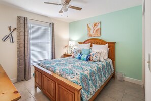 3 slaapkamers, een strijkplank/strijkijzer, gratis wifi, beddengoed