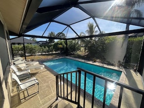 A heated pool - 3BR Marco Island home with heated pool, WiFi, and full kitchen. (Marco Island)